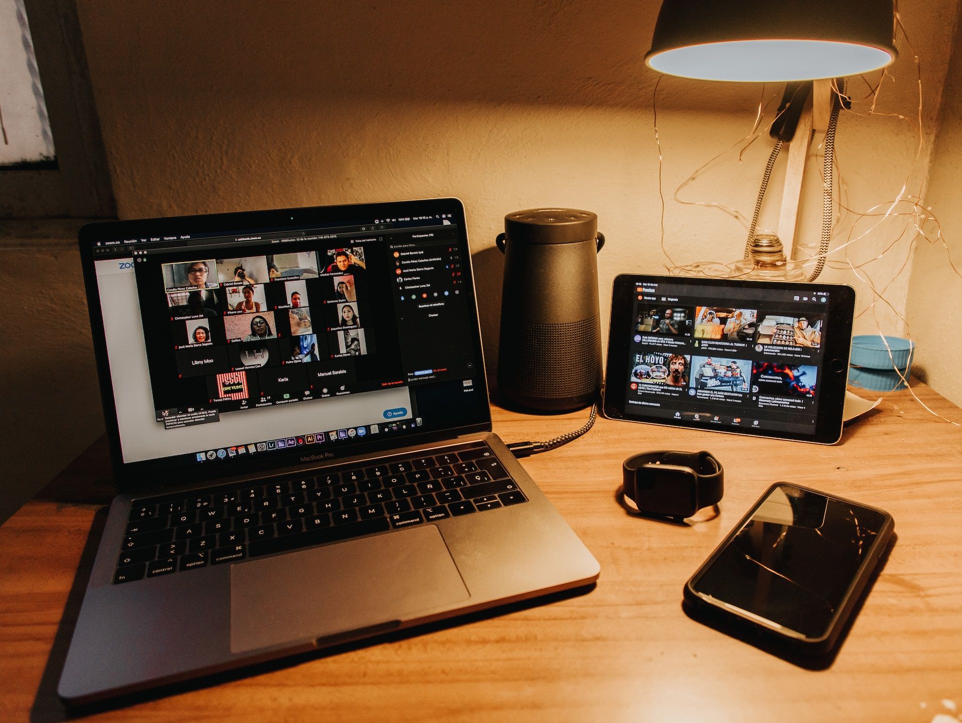The Art of Managing Remote Teams: Keeping Productivity High in a Virtual Environment